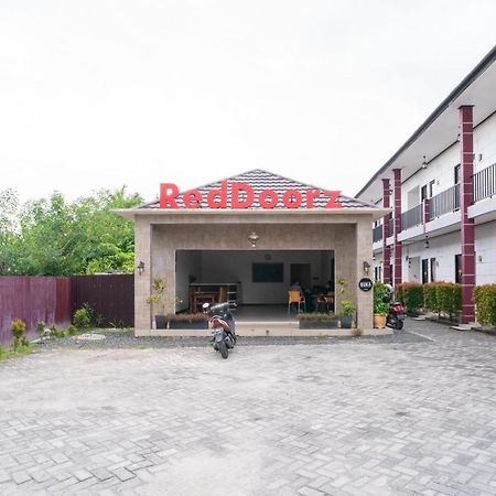 פלנגקראיה Reddoorz @ Wisma Pangrango מראה חיצוני תמונה