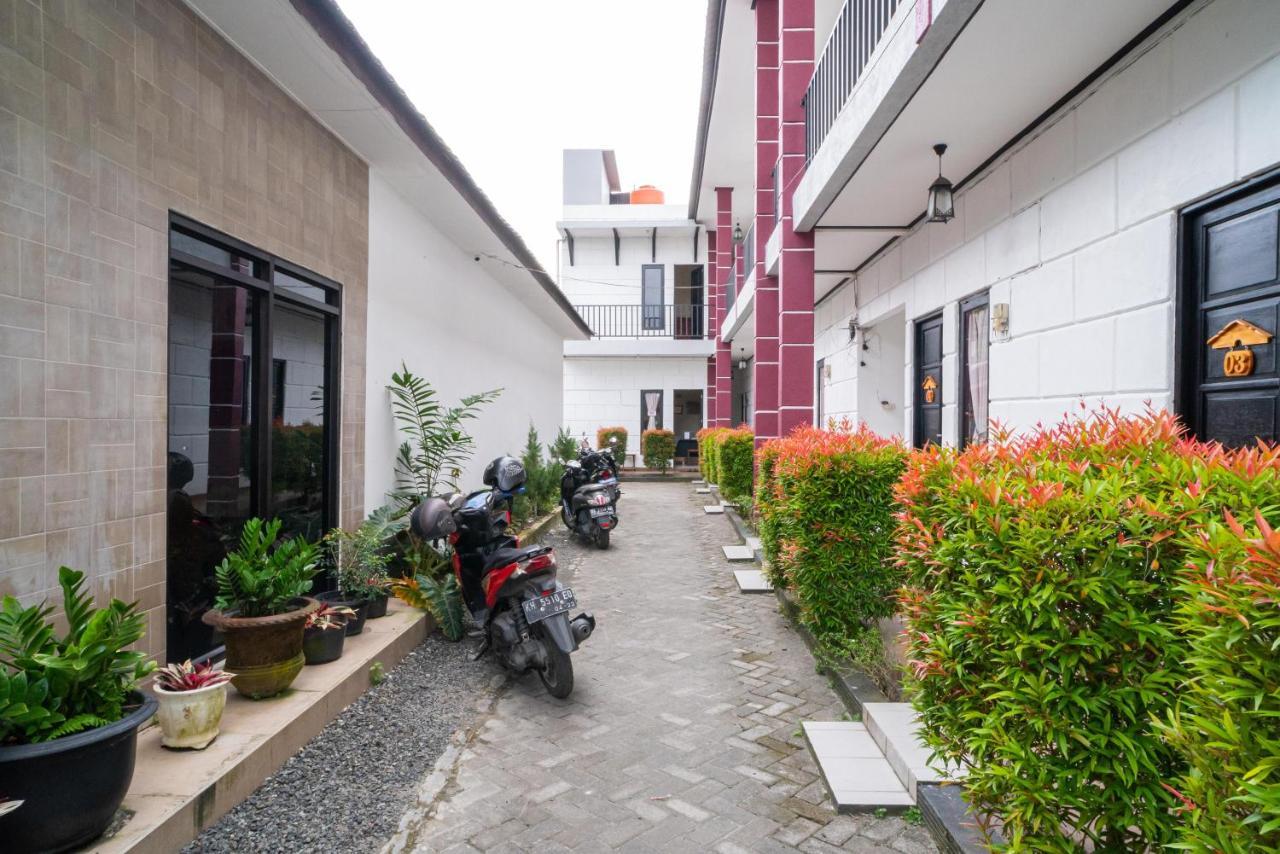 פלנגקראיה Reddoorz @ Wisma Pangrango מראה חיצוני תמונה